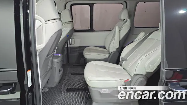 Hyundai Staria Staria 4WD Lounge 9 мест — Фото автомобиля 10