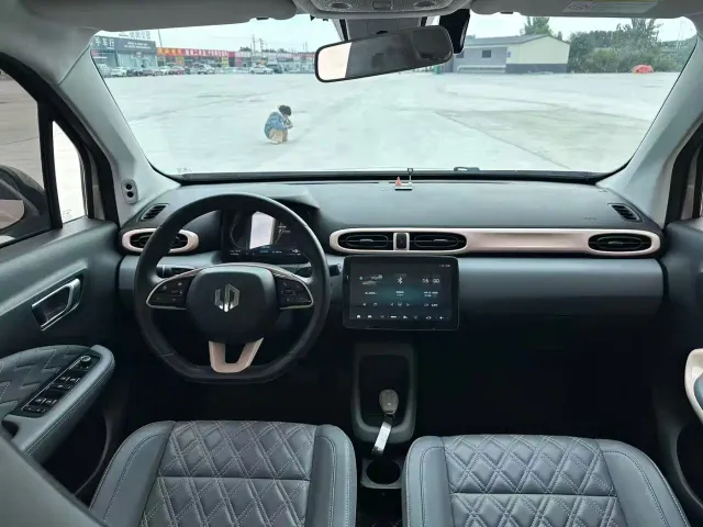 Leapmotor T03 — Фото автомобиля 6
