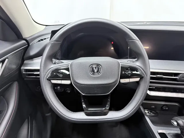 Changan CS35 Plus — Фото автомобиля 12
