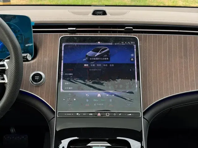 Mercedes-Benz EQE SUV — Фото автомобиля 10