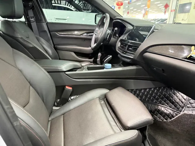 Cadillac CT5 — Фото автомобиля 11