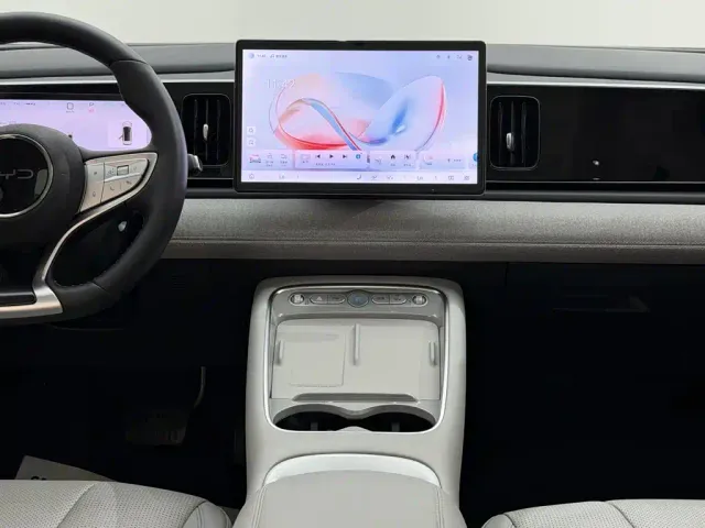 BYD Sealion 05 EV — Фото автомобиля 17