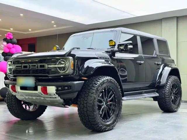 Фотография автомобиля — Ford Bronco