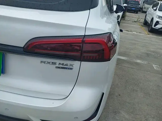 Roewe RX5 Max — Фото автомобиля 7