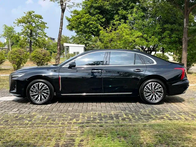 Hongqi H5 — Фото автомобиля 7