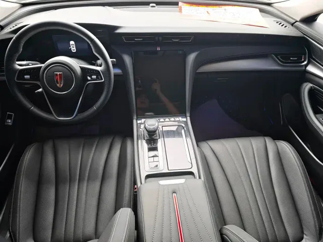 Hongqi H5 — Фото автомобиля 6