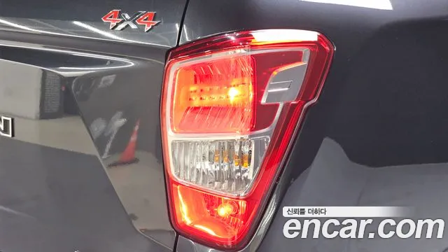 KG_Mobility_Ssangyong Rexton Новый Rexton Sport Khan Дизель 2.2 4WD — Фото автомобиля 23
