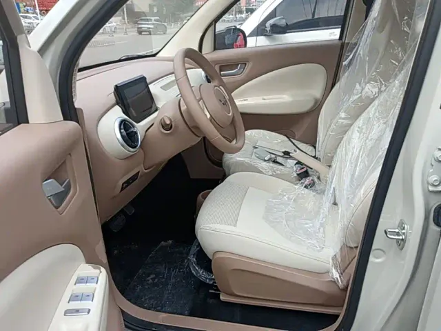 Wuling Hongguang Mini EV — Фото автомобиля 14
