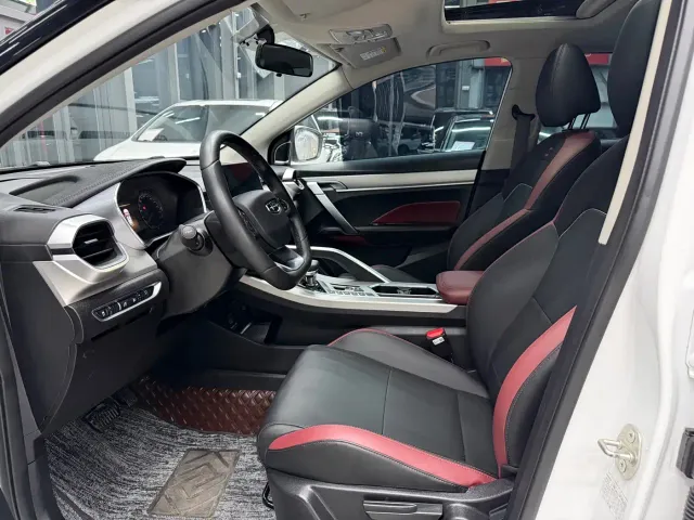 Geely Binyue — Фото автомобиля 8