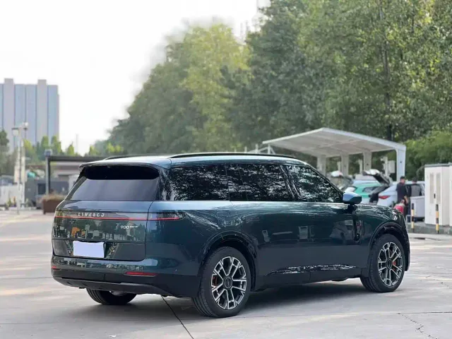 Lynk & Co 900 — Фото автомобиля 9