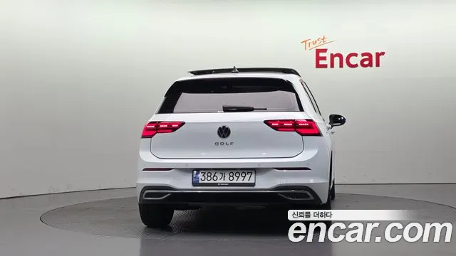 Volkswagen Golf Golf 8 поколение 2.0 TDI Prestige — Фото автомобиля 4