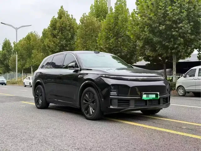 Li Auto L7 — Фото автомобиля 3