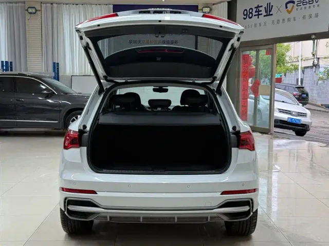 Audi Q3 — Фото автомобиля 24