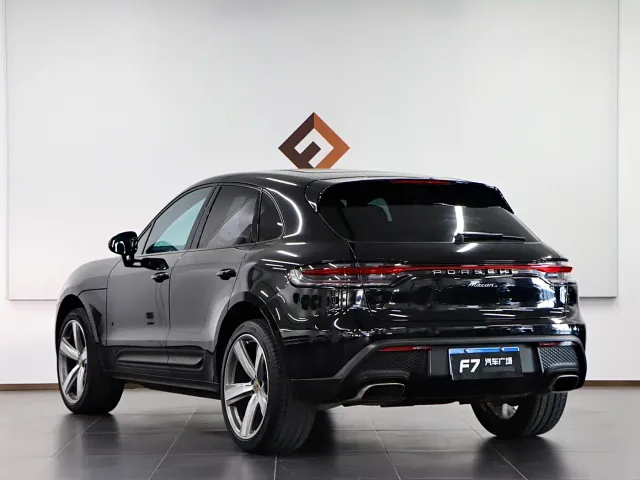 Porsche Macan — Фото автомобиля 4