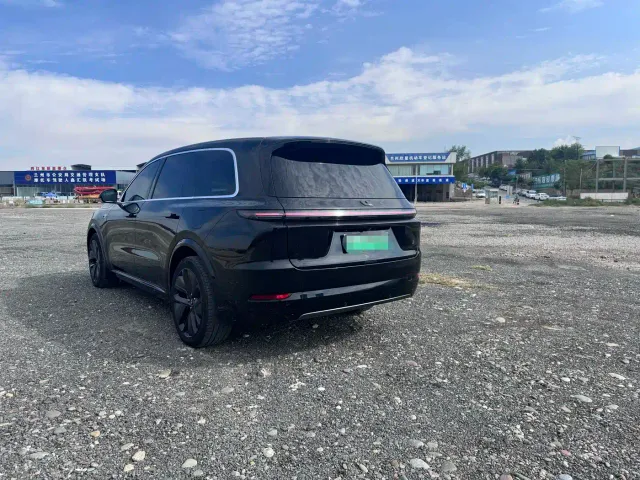 Li Auto L9 — Фото автомобиля 2