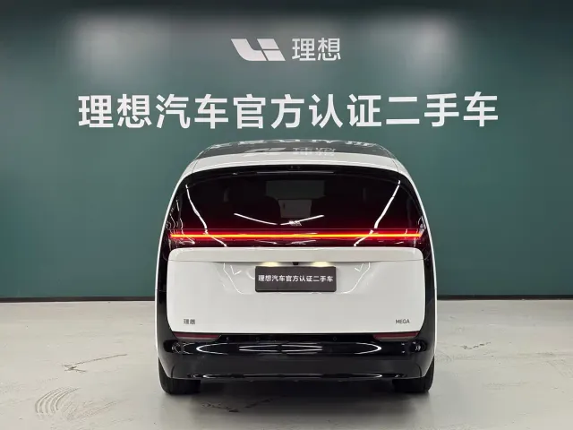 Li Auto MEGA — Фото автомобиля 4