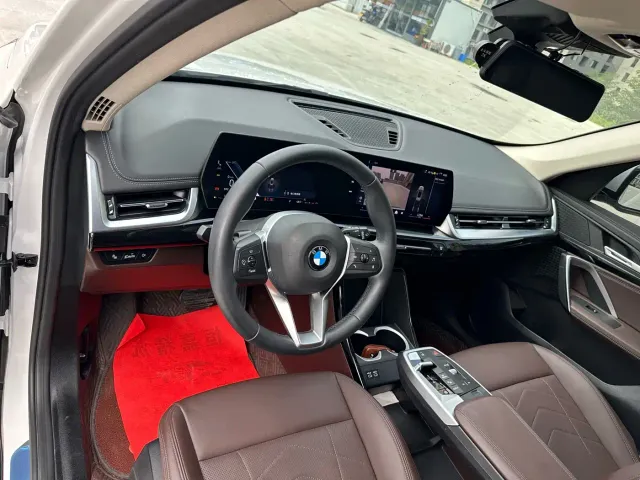 BMW X1 — Фото автомобиля 12