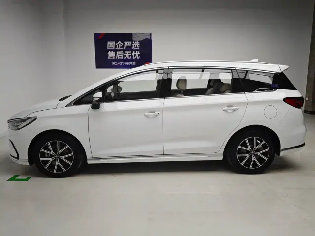 BYD Song MAX — Фото автомобиля 9
