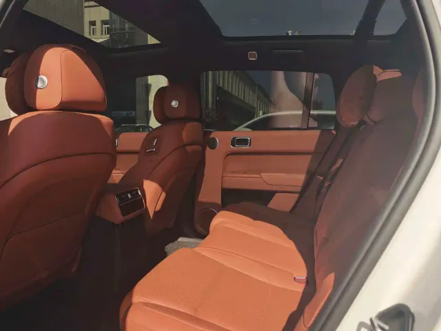 Li Auto L7 — Фото автомобиля 5