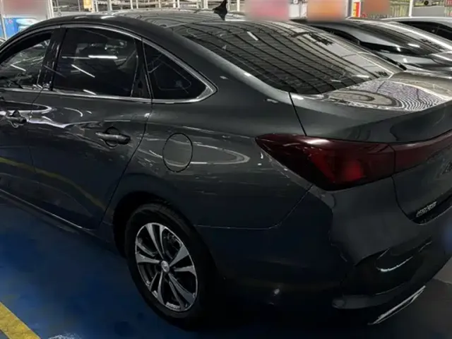 Changan Eado — Фото автомобиля 6