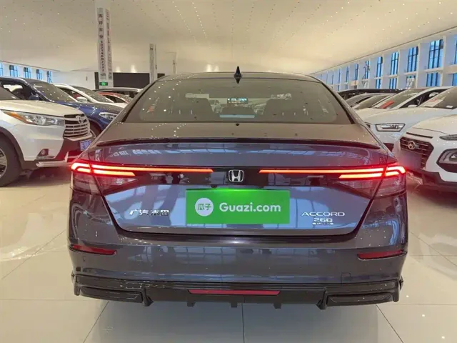 Honda Accord — Фото автомобиля 12