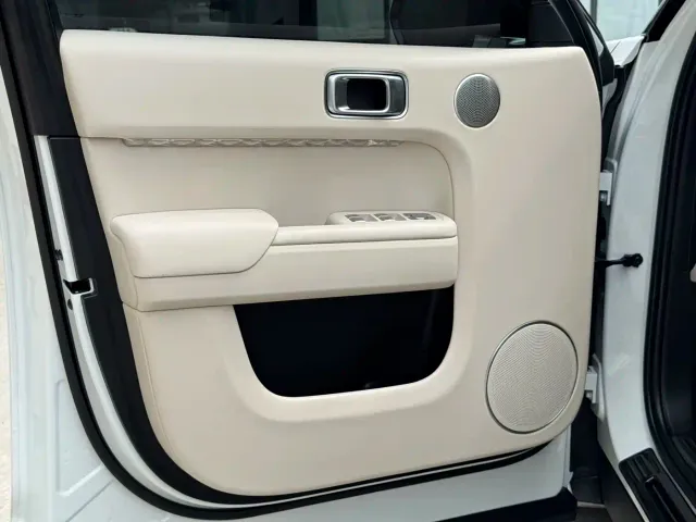 Li Auto L7 — Фото автомобиля 15