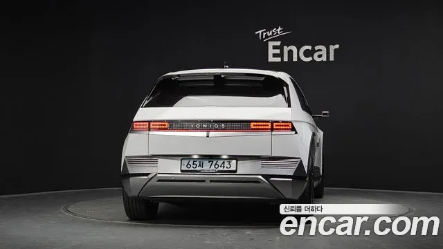 Hyundai Ioniq 5 — Фото автомобиля 4