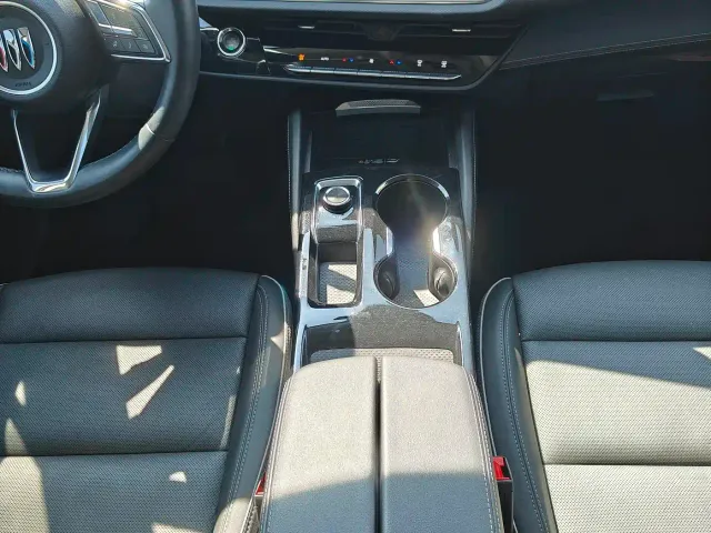 Buick Envision Plus — Фото автомобиля 10