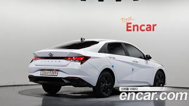 Hyundai Avante CN7 — Фото автомобиля 2