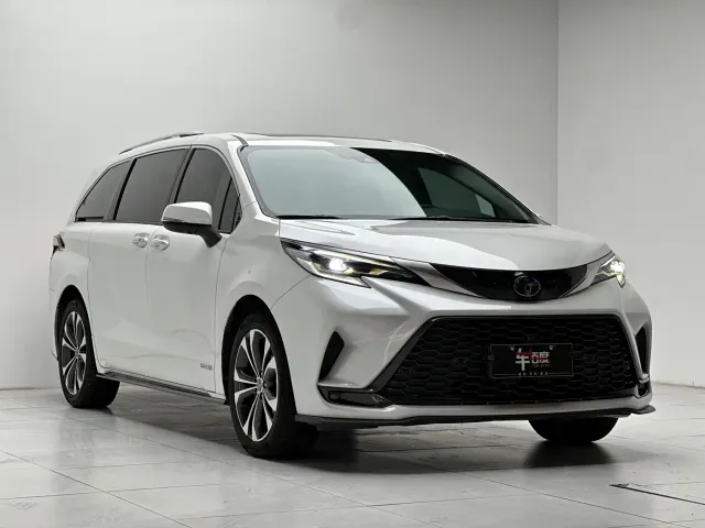 Toyota Granvia — Фото автомобиля 3
