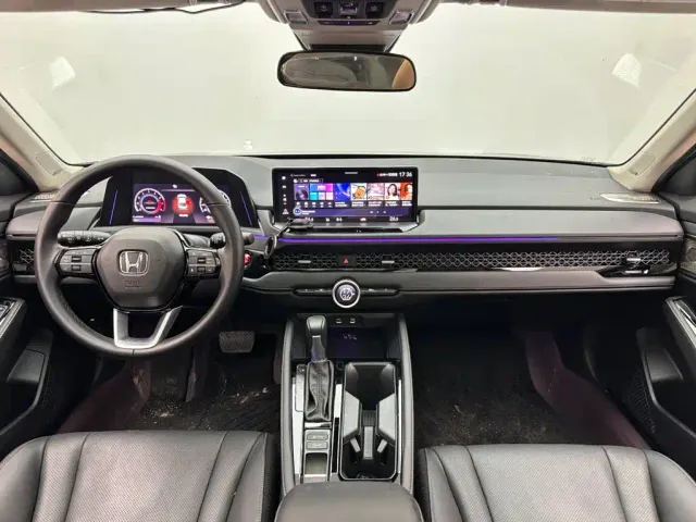 Honda Accord — Фото автомобиля 10