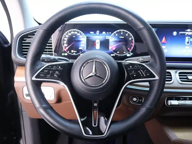 Mercedes-Benz GLE-Class — Фото автомобиля 16