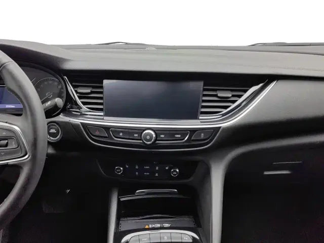 Buick Regal — Фото автомобиля 12