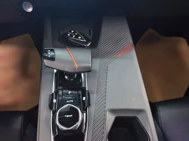 Changan Z6 — Фото автомобиля 9