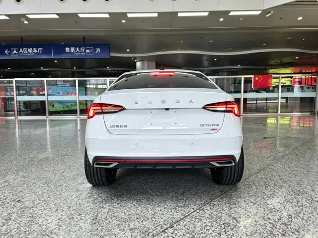 Skoda Octavia — Фото автомобиля 6