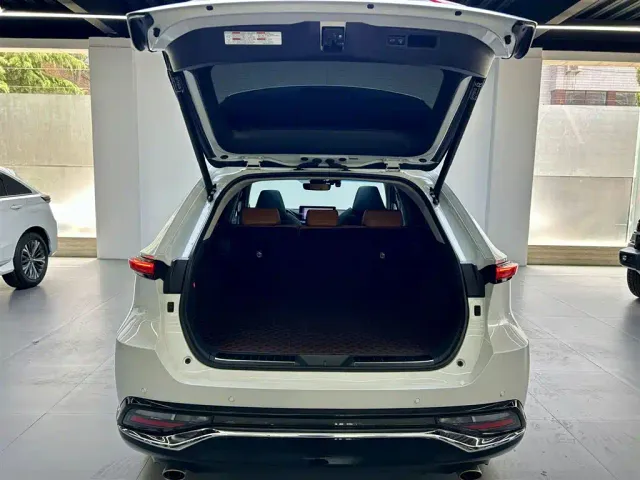 Toyota Venza — Фото автомобиля 9