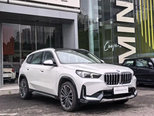 BMW X1 — Фото автомобиля 3