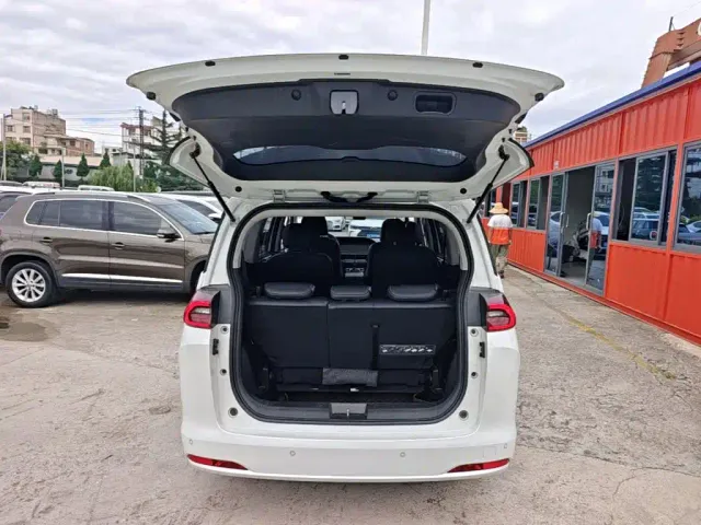 GAC Trumpchi M6 — Фото автомобиля 18