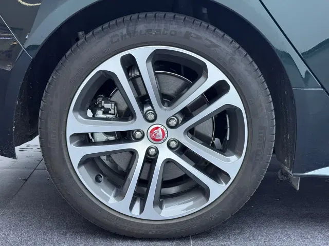 Jaguar XEL — Фото автомобиля 11