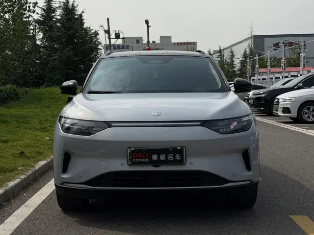 Leapmotor C11 — Фото автомобиля 2