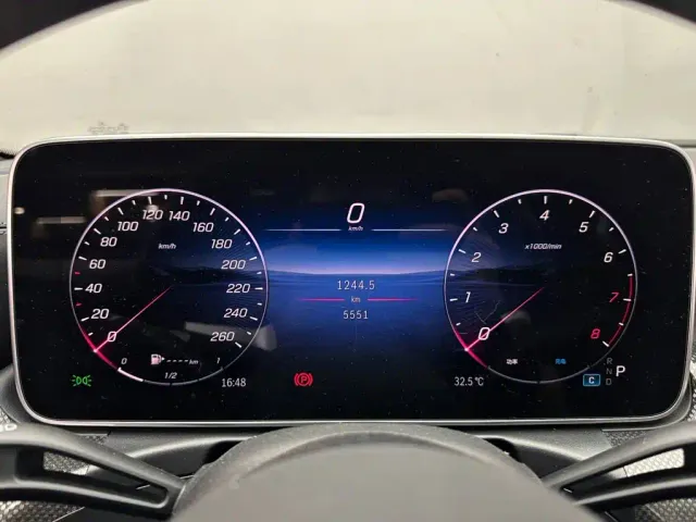 Mercedes-Benz C-Class — Фото автомобиля 14