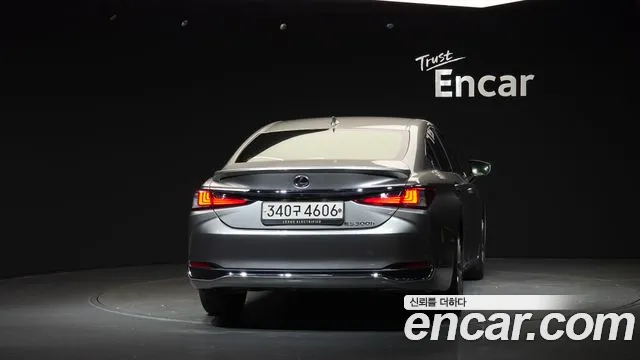 Lexus ES 7th Gen — Фото автомобиля 4