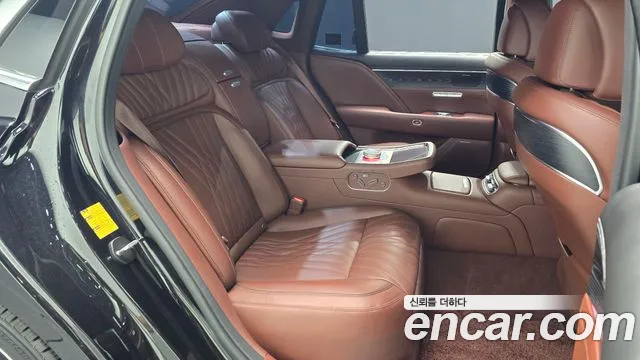 Genesis G90 Бензин 3.5 турбо AWD — Фото автомобиля 25