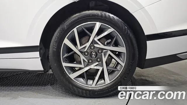 Hyundai Grandeur GN7 — Фото автомобиля 6