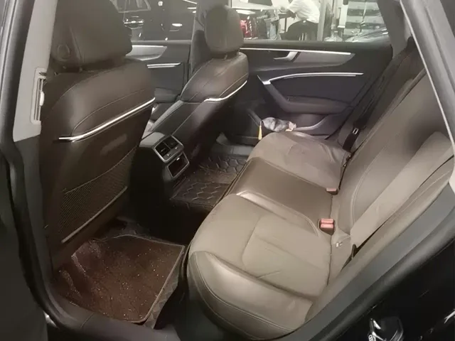 Audi A7L — Фото автомобиля 6