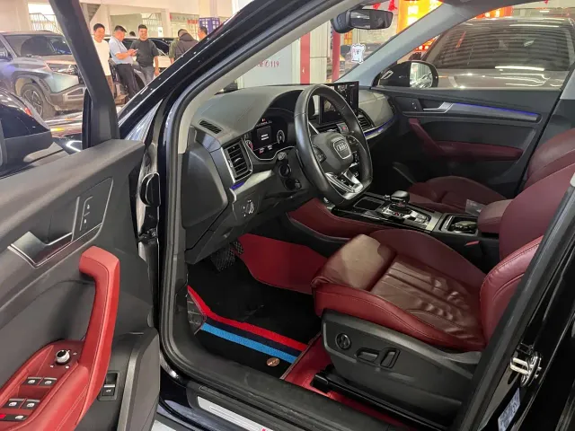 Audi Q5L — Фото автомобиля 2