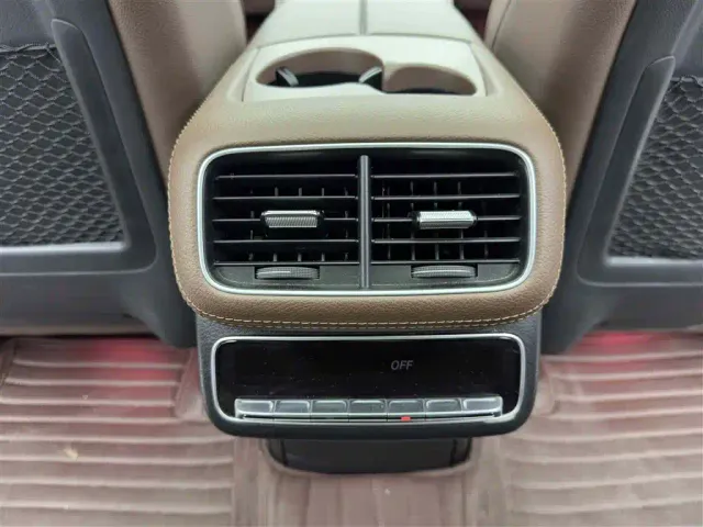 Mercedes-Benz GLE-Class — Фото автомобиля 11