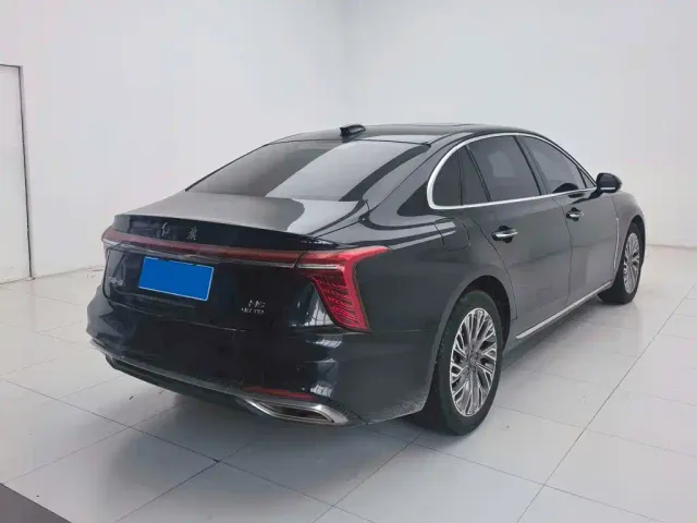 Hongqi H5 — Фото автомобиля 9