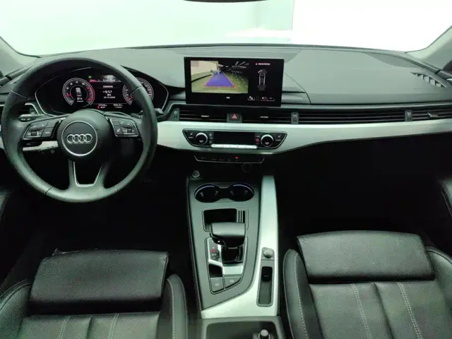 Audi A4L — Фото автомобиля 12