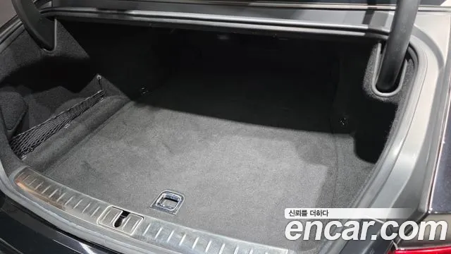 Genesis G90 Бензин 3.5 турбо AWD — Фото автомобиля 30
